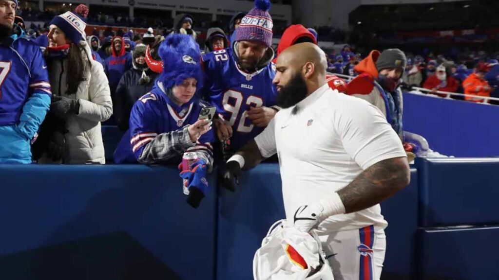 Bills Defensive Tackle DaQuan Jones Emerges as a Force, Shrouded in Secrecy