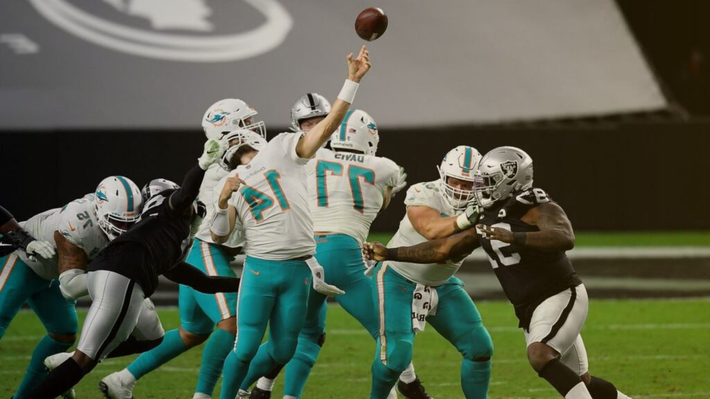 Miami Dolphins at Las Vegas Raiders