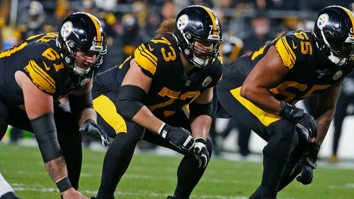 Steelers LB Patrick Queen Among Rare Company In Career Tackles