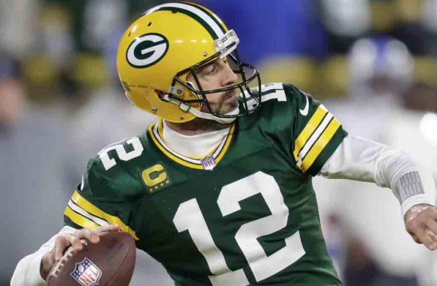 Surprise team emerges as a threat to land Aaron Rodgers